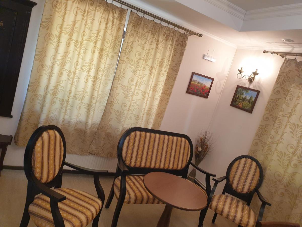 Vila Tisa Tismana Exterior foto